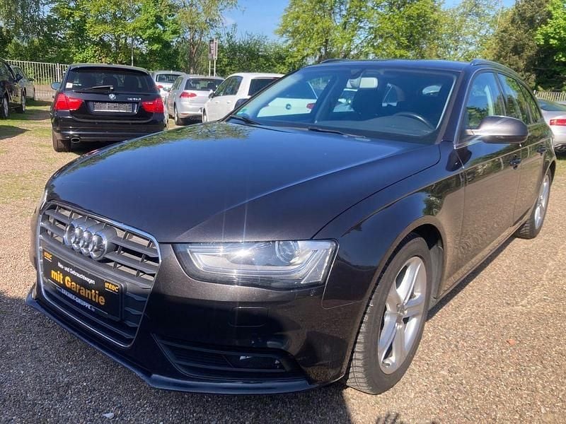 Grau Gebraucht 2012 Audi A4 Ambition Kombi | 11.999 € (Etwas zu teuer) - Bild 1/4