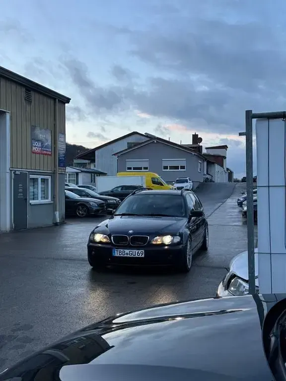 Gebraucht BMW 320 Shadowline 150 PS (110 kW) 2003 Blau Kombi