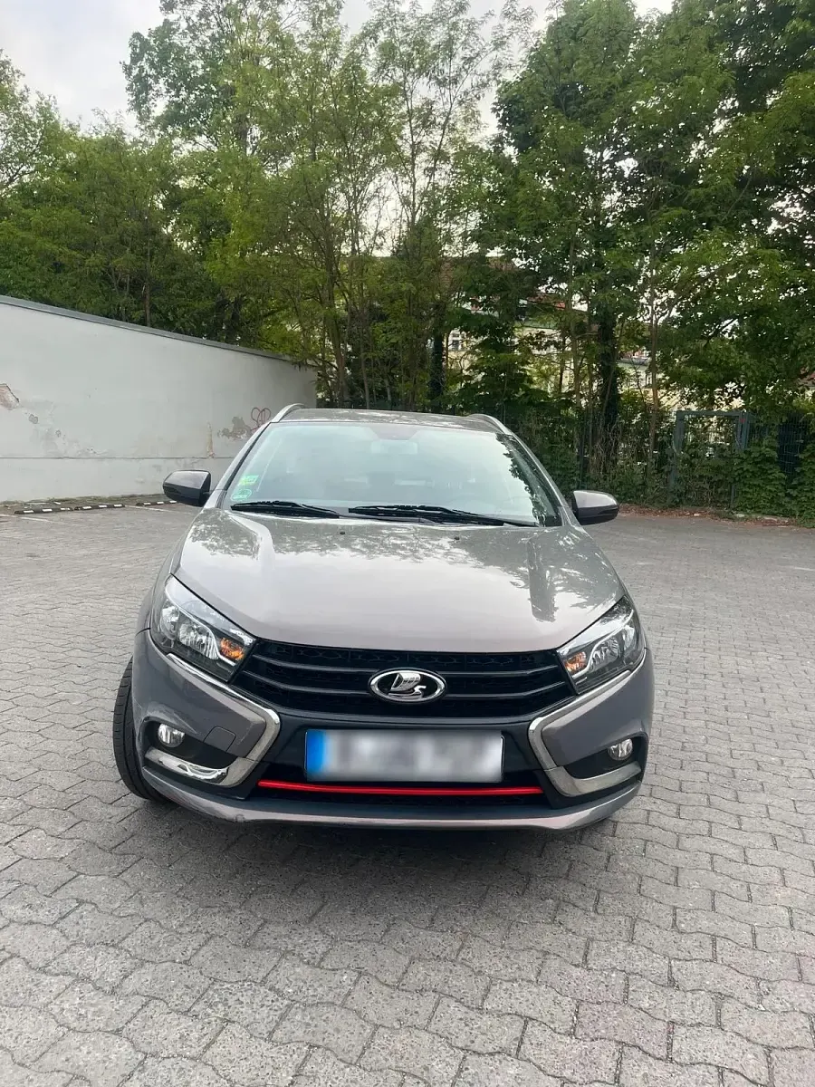 Second-hand Lada Vesta 106 CP (77 kW) 2020 Gri Break