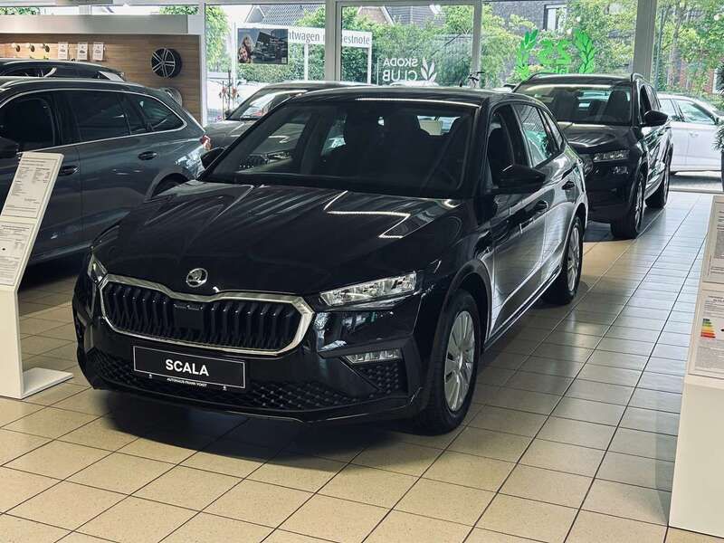 Schwarzmagic perleffekt Neu 2025 Skoda Scala Essence Kleinwagen | 19.900 € (Fairer Preis) - Bild 1/4