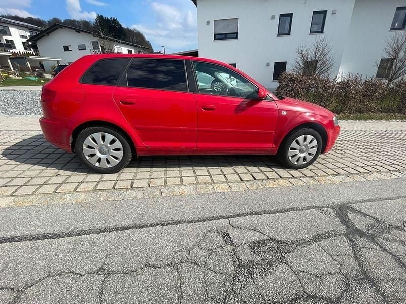 Gebraucht Audi A3 116 PS (85 kW) 2004 Rot Kleinwagen