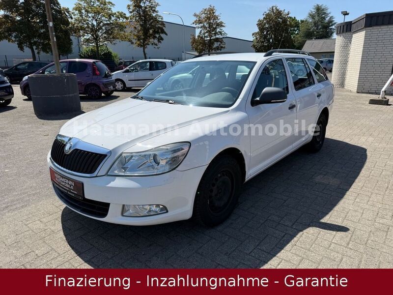 Weiß Gebraucht 2009 Skoda Octavia Classic Kombi | 2.999 € (Guter Preis) - Bild 1/4