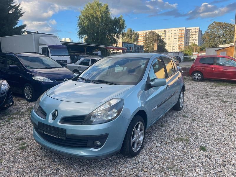 Grün Gebraucht 2007 Renault Clio II Rip Curl Kleinwagen | 1.990 € (Fairer Preis) - Bild 1/4