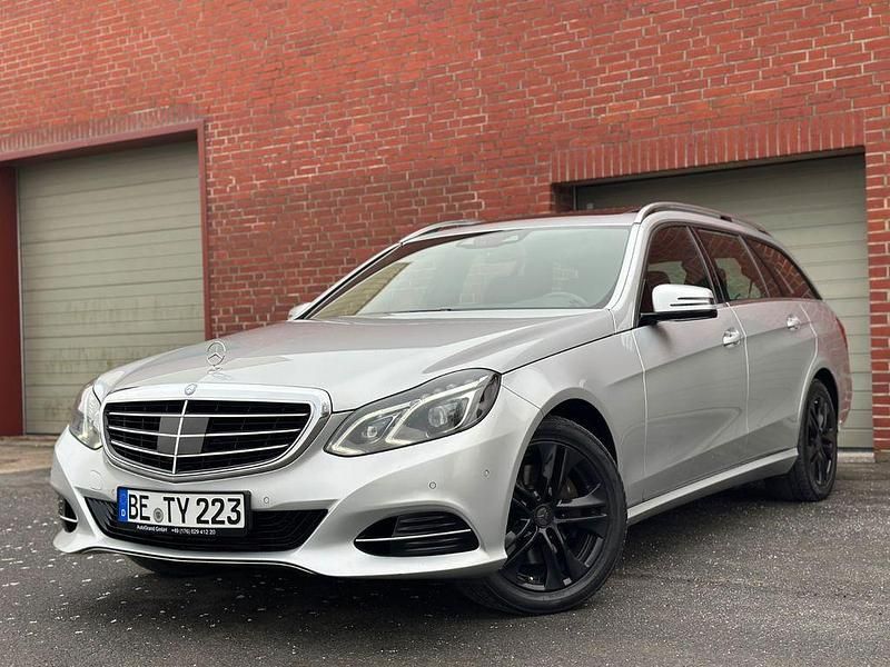 Grau Gebraucht 2013 Mercedes E300 Elegance Kombi | 10.999 € (Fairer Preis) - Bild 1/4