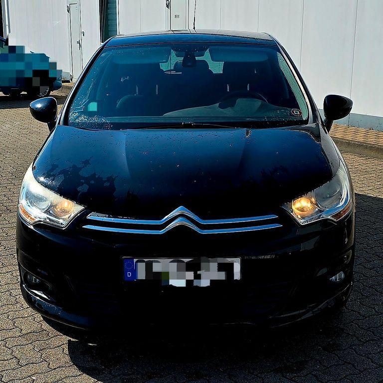 Schwarz Gebraucht 2010 Citroën C4 Tendance Limousine | 5.300 € (Teuer) - Bild 1/4