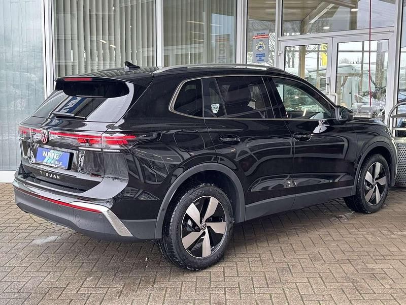 Neu VW Tiguan Elegance 150 PS (110 kW) 2025 Schwarz SUV