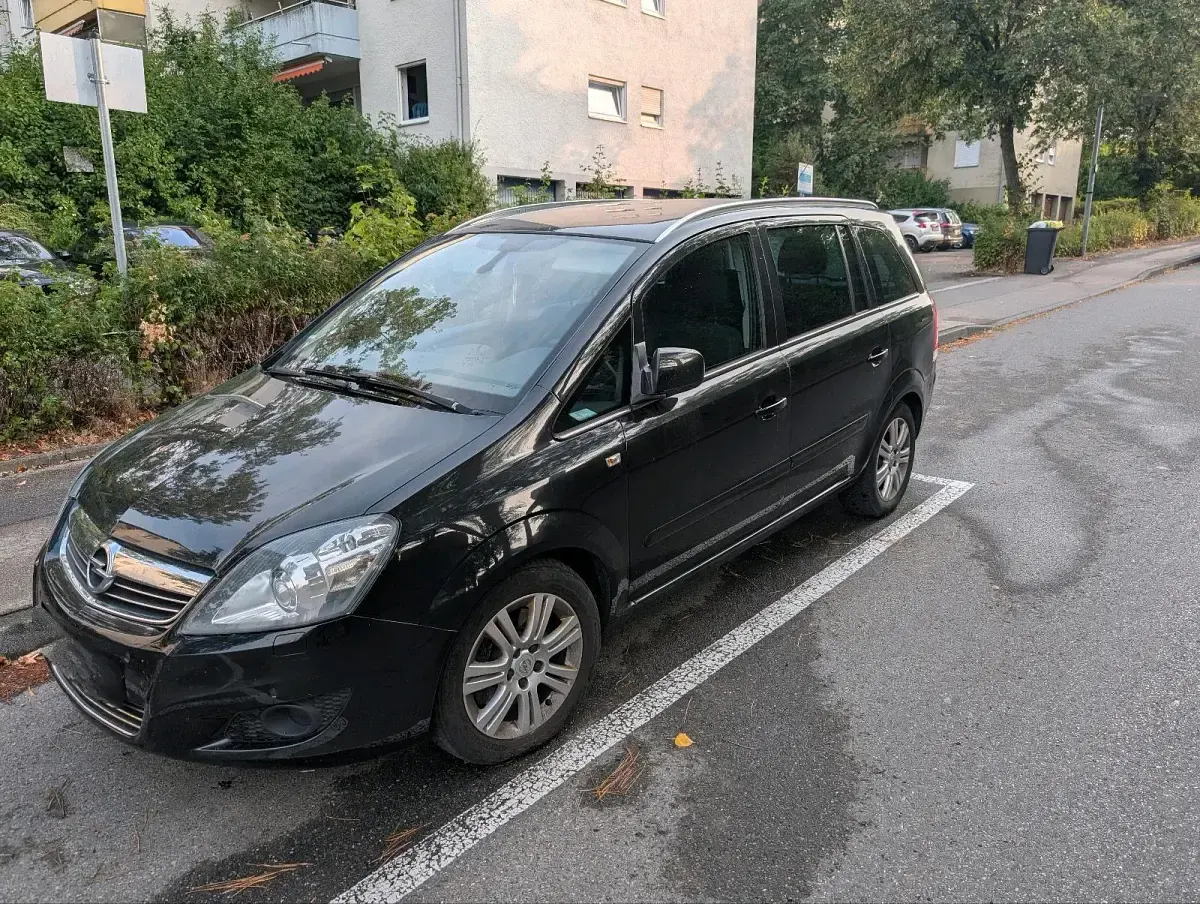Gebraucht Opel Zafira 125 PS (91 kW) 2013 Schwarz Van / Kleinbus