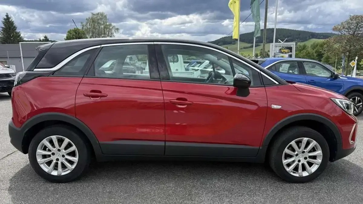 Gebraucht Opel Crossland X Elegance 131 PS (96 kW) 2022 Chili rot (metallic) SUV