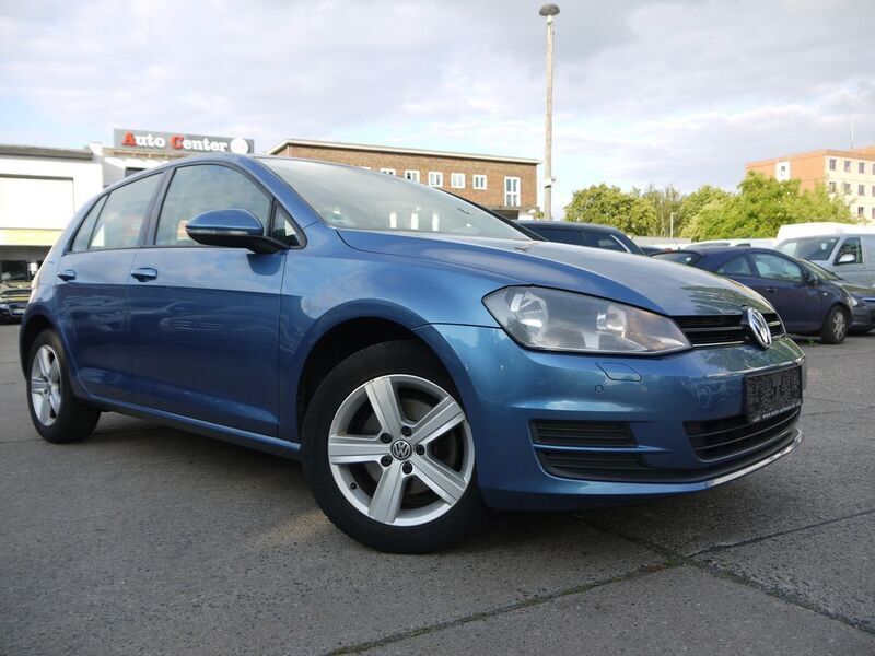 Blau Gebraucht 2013 VW Golf VII Limousine | 9.999 € (Guter Preis) - Bild 1/4