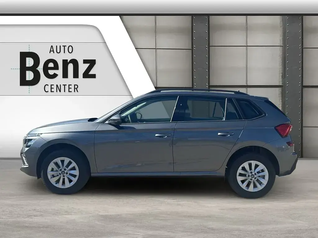 Neu Skoda Kamiq Essence 116 PS (85 kW) 2026 Grau SUV