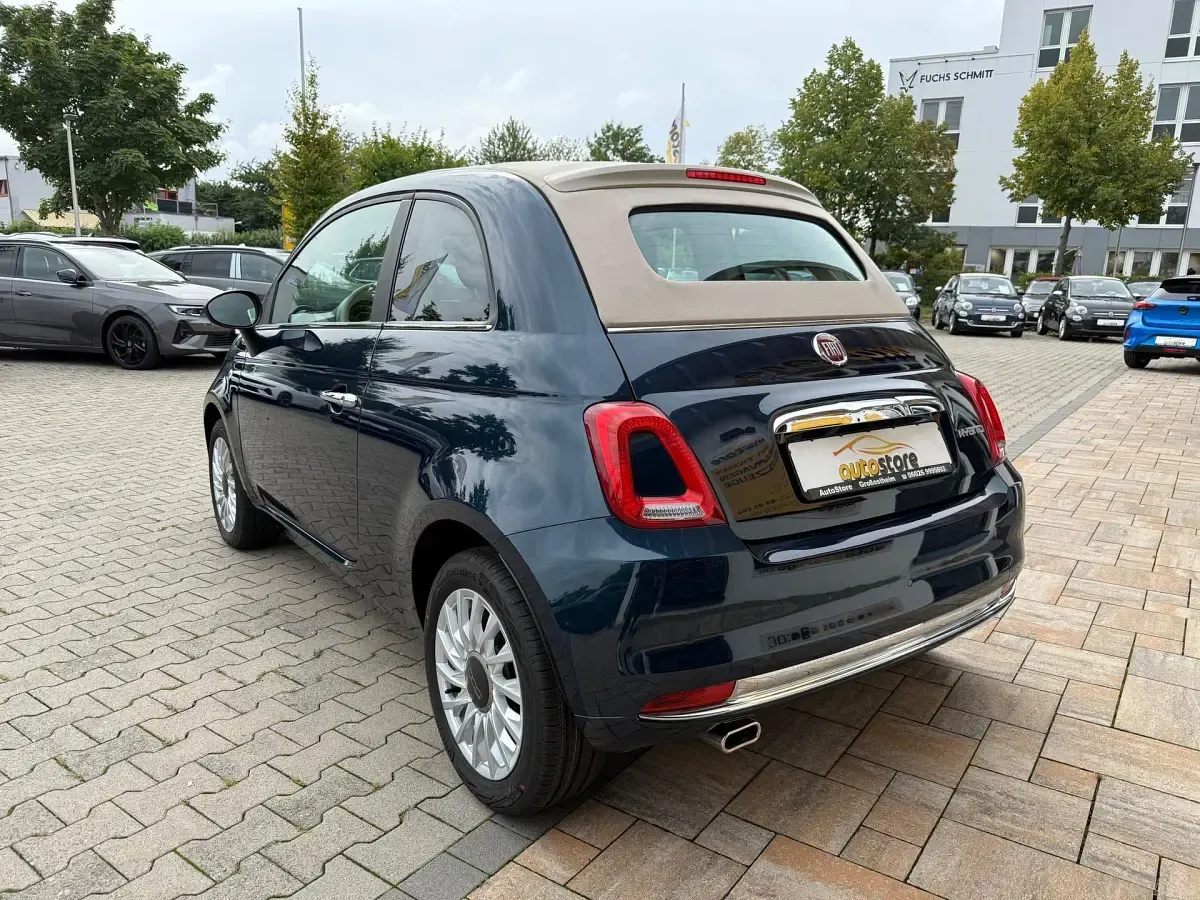 Gebraucht Fiat 500C Basis 69 PS (50 kW) 2023 Dipinto di blue / verdeck beige Cabrio