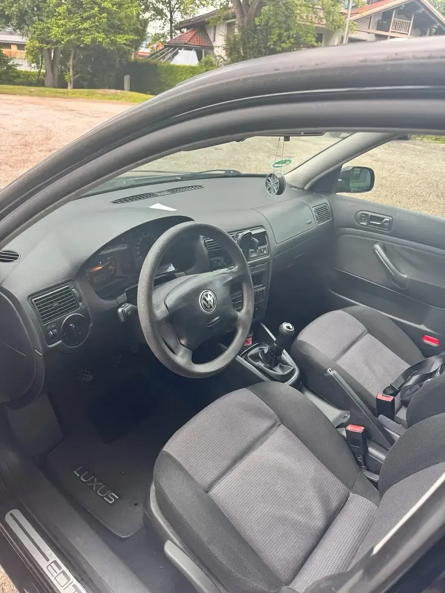 Brugt VW Golf IV 105 HK (77 kW) 2001 Sort Hatchback