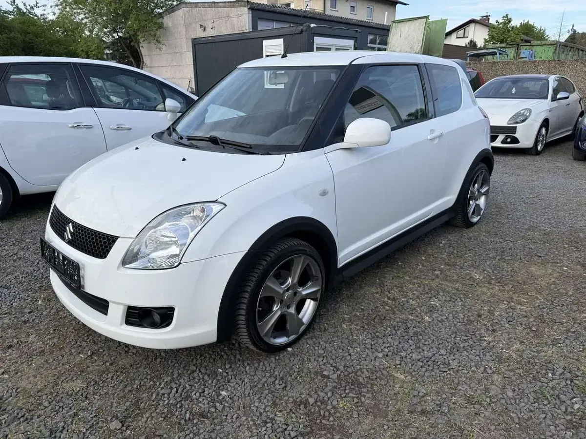 Gebraucht Suzuki Swift 92 PS (67 kW) 2008 Weiß Kleinwagen