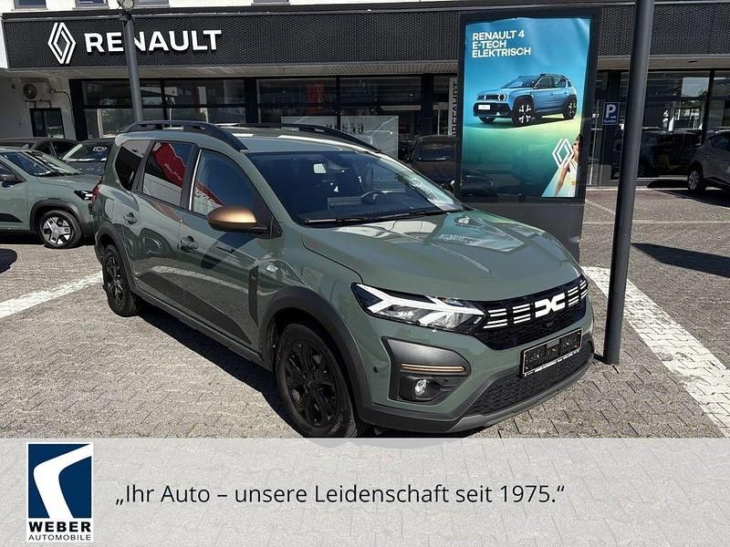Grün Gebraucht 2023 Dacia Jogger Extreme Van / Kleinbus | 18.470 € (Fairer Preis) - Bild 1/4