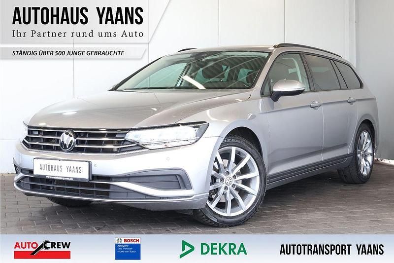 Silber Gebraucht 2021 VW Passat Limousine | 17.489 € (Guter Preis) - Bild 1/4