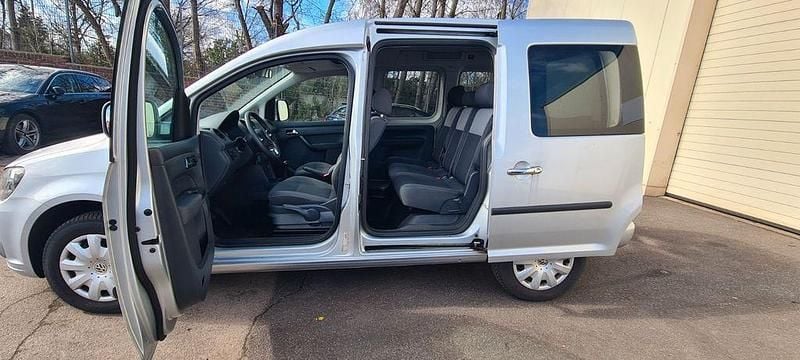 Gebraucht VW Caddy Comfortline 102 PS (75 kW) 2010 Van / Kleinbus