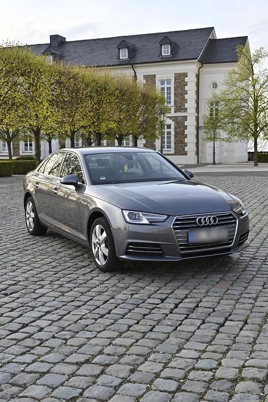 Second-hand Audi A4 Sport 150 CP (110 kW) 2018 Gri Berlinǎ