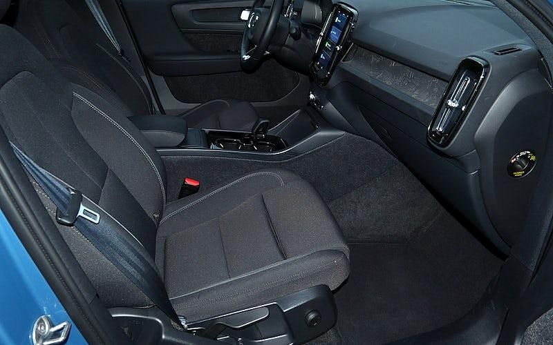 Gebraucht Volvo EC40 Plus 300 kW (408 PS) 2022 Blau SUV