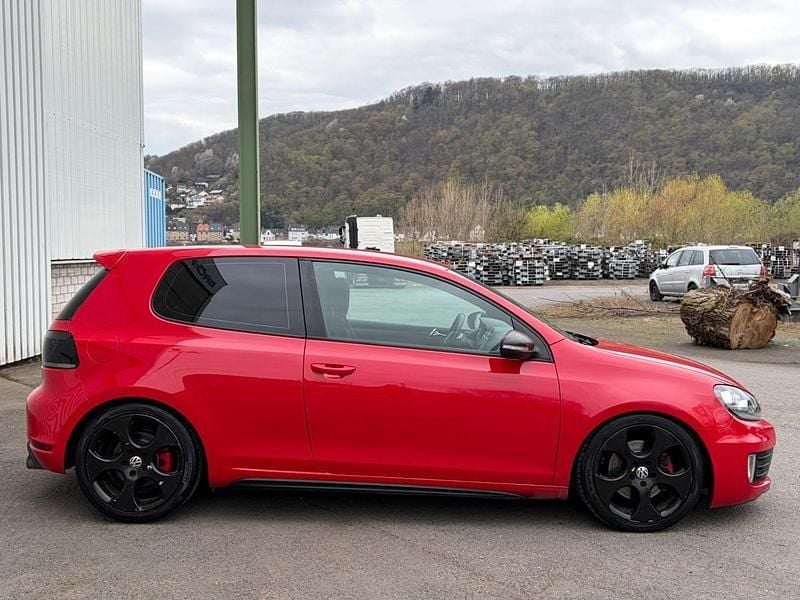 Gebraucht VW Golf GTI 211 PS (155 kW) 2009 Rot Coupé