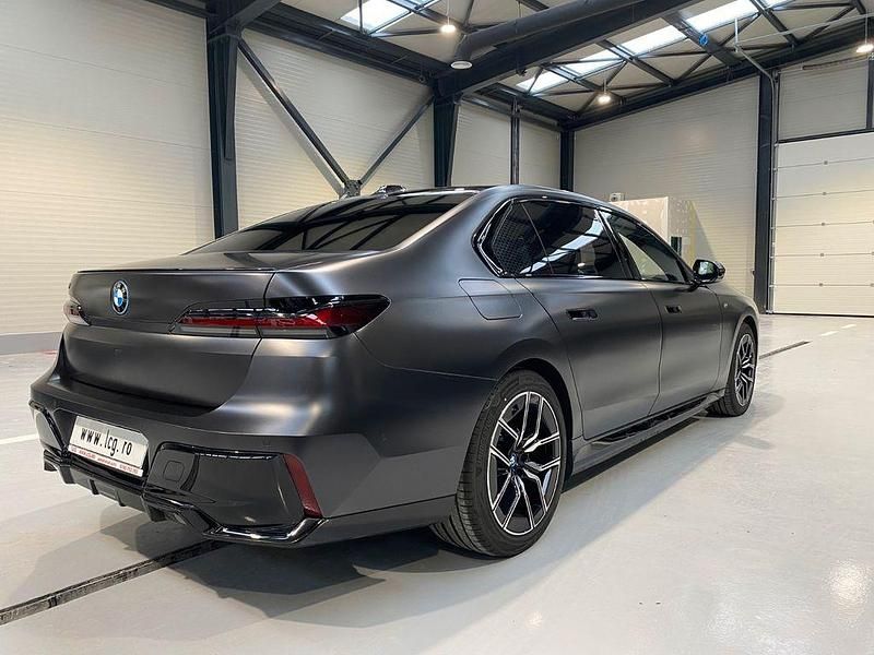 Gebraucht BMW i7 400 kW (544 PS) 2024 Grau Limousine