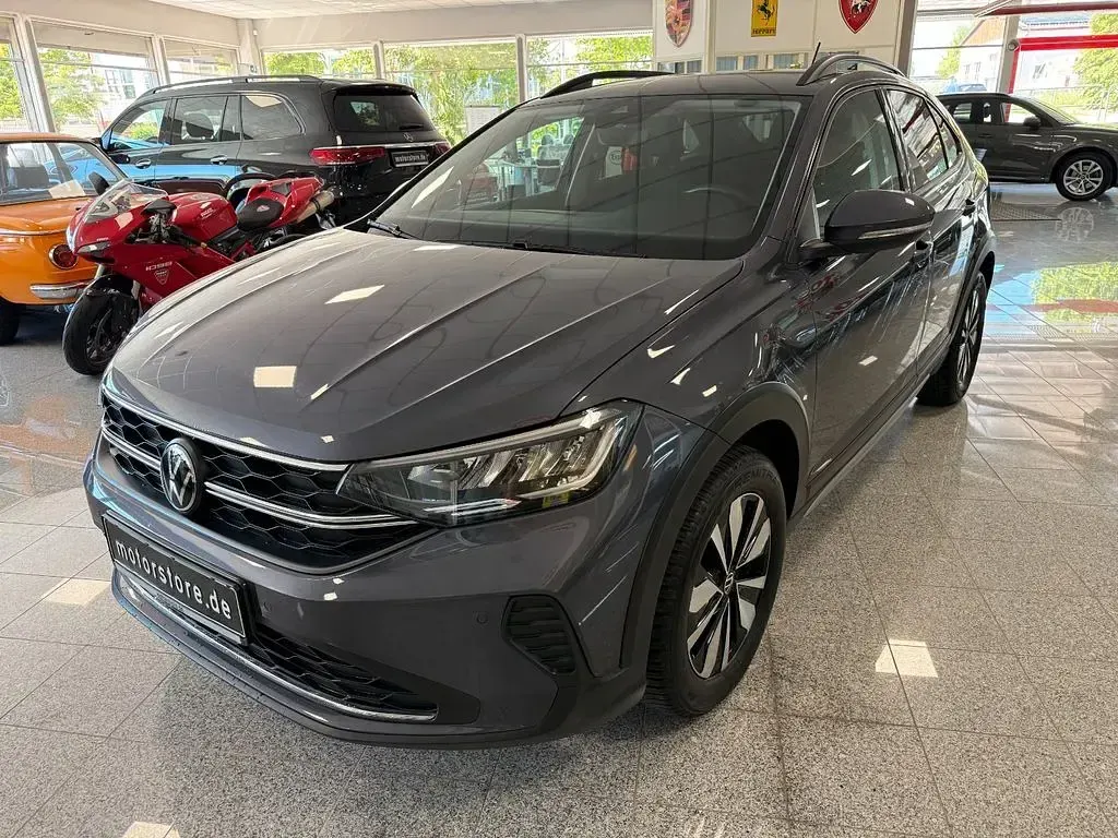 Gebraucht VW Taigo Move 95 PS (69 kW) 2024 Grau SUV