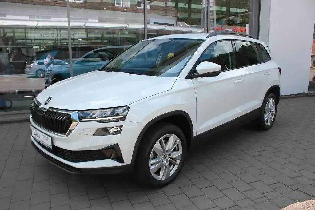 Gebraucht Skoda Karoq Selection 150 PS (110 kW) 2024 Weiß SUV