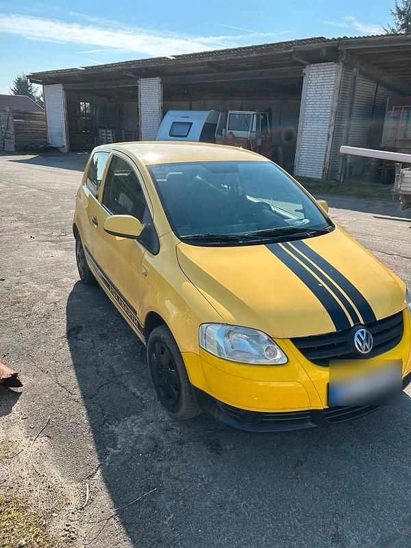 Gebraucht VW Fox 55 PS (40 kW) 2006 Gelb Kleinwagen