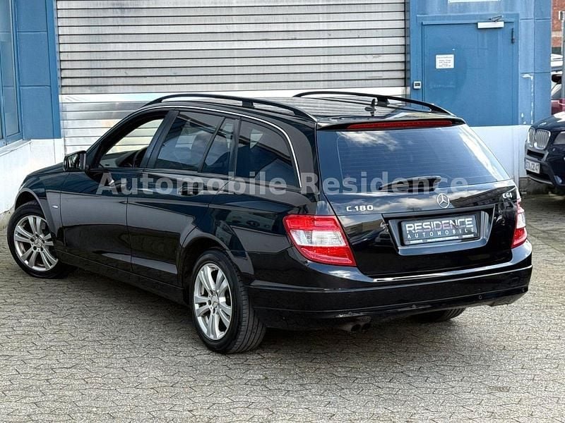 Gebraucht Mercedes C180 156 PS (114 kW) 2010 Schwarz Kombi