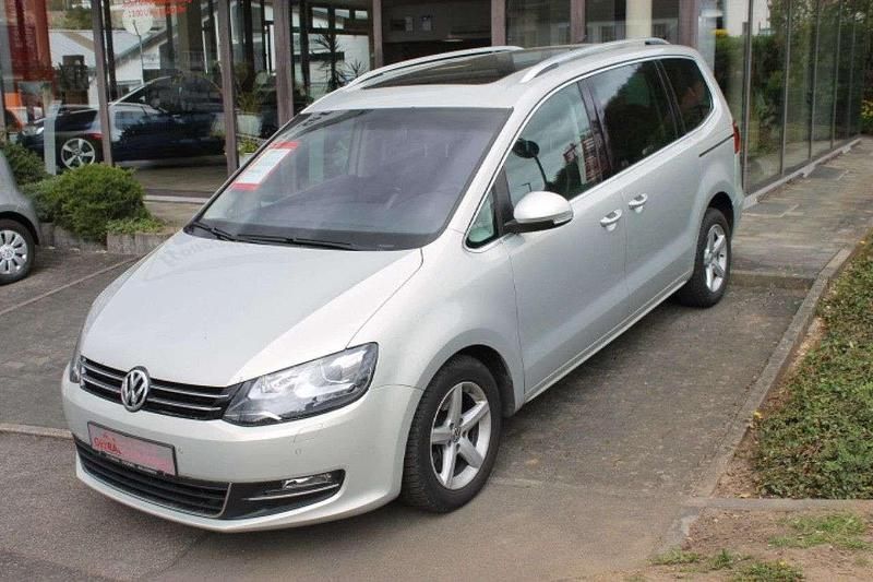 Gebraucht VW Sharan Highline 170 PS (125 kW) 2012 Beigr (metallic) Van / Kleinbus