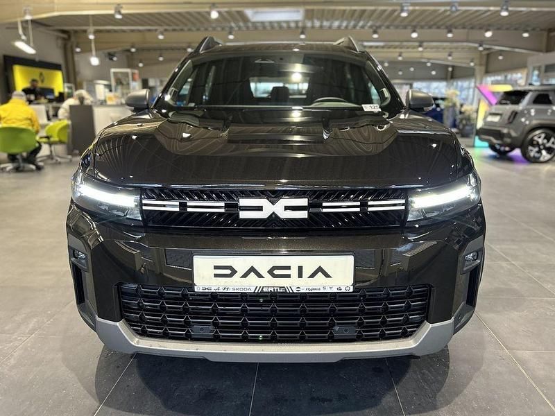 Neu Dacia Bigster Expression 140 PS (102 kW) 2025 Perlmuttschwarz metallic SUV