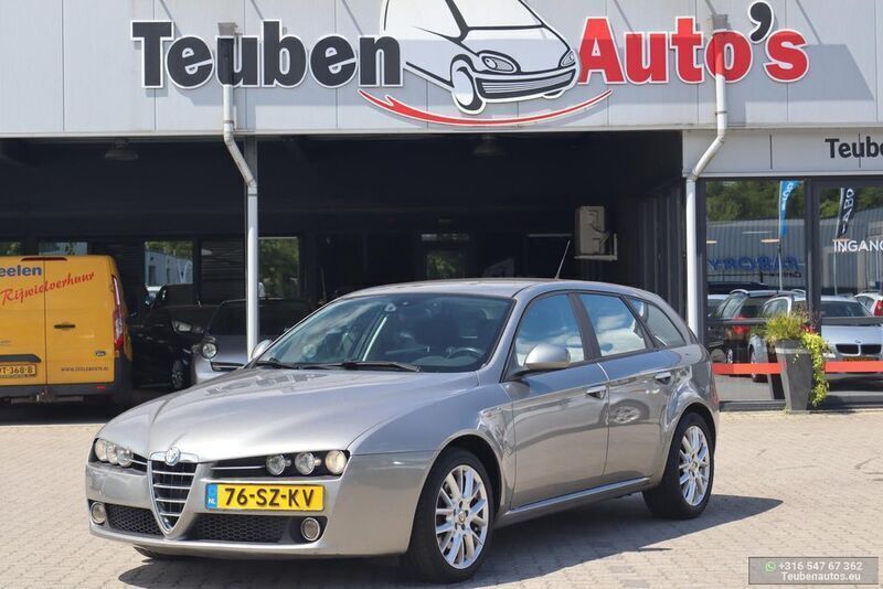 Grau Gebraucht 2006 Alfa Romeo 159 Distinctive Kombi | 1.695 € - Bild 1/4