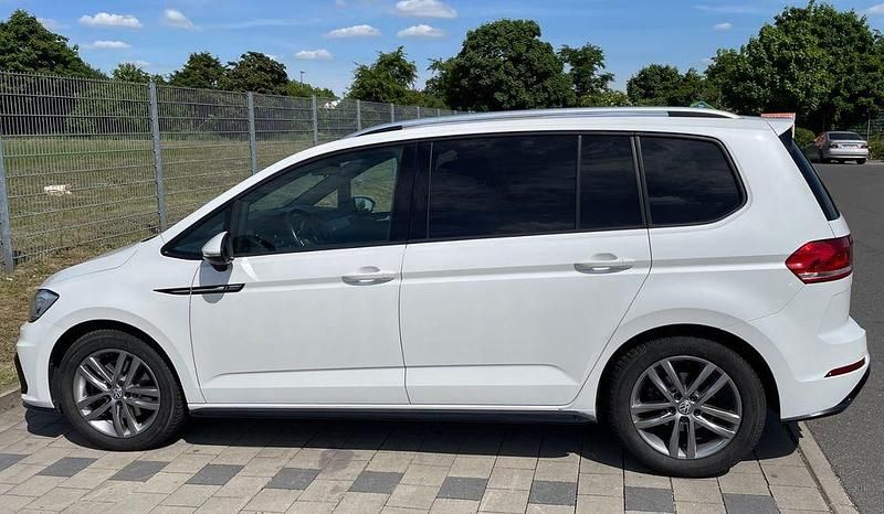 Gebraucht VW Touran R-line 150 PS (110 kW) 2019 Weiß Van / Kleinbus