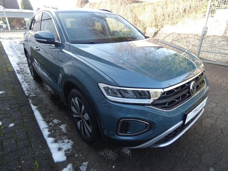 Gebraucht VW T-Roc Move 116 PS (85 kW) 2024 Petroleum blue (blau) SUV
