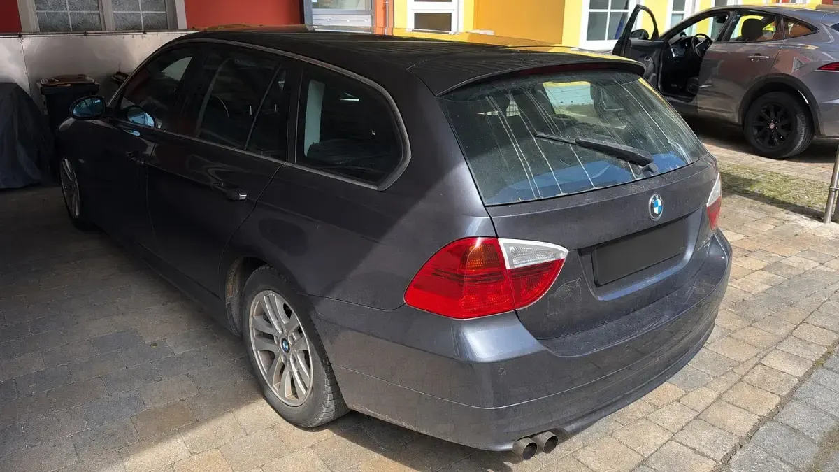 Gebraucht BMW 325 218 PS (160 kW) 2007 Grau Kombi