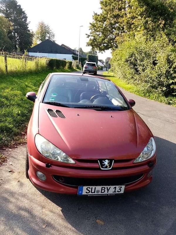 Rot Gebraucht 2004 Peugeot 206 CC Cabrio | 1.000 € (Superpreis) - Bild 1/4