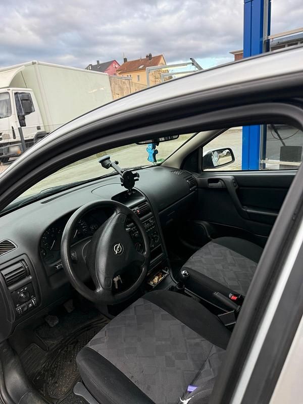 Gebraucht Opel Astra 101 PS (74 kW) 1998 Grau Kombi