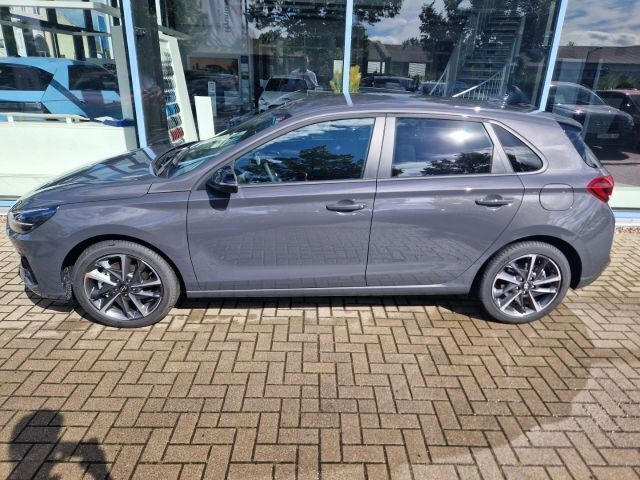 Neu Hyundai i30 Advantage 101 PS (74 kW) 2025 Grau Limousine
