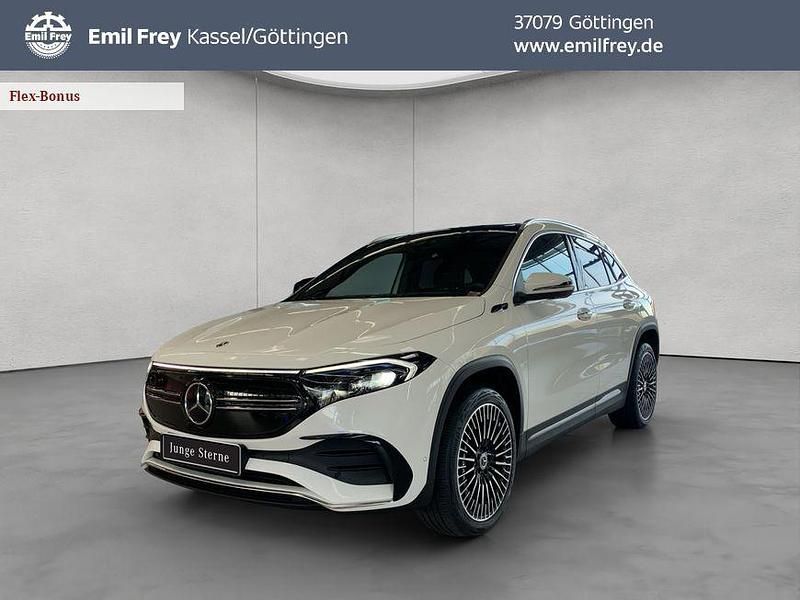 Polarweiß Gebraucht 2021 Mercedes EQA250 AMG SUV | 33.655 € (Teuer) - Bild 1/4