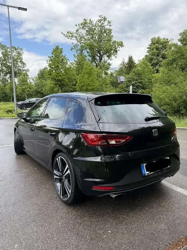 Używany Seat Leon Cupra 290 290 KM (213 kW) 2016 Czarny Hatchback