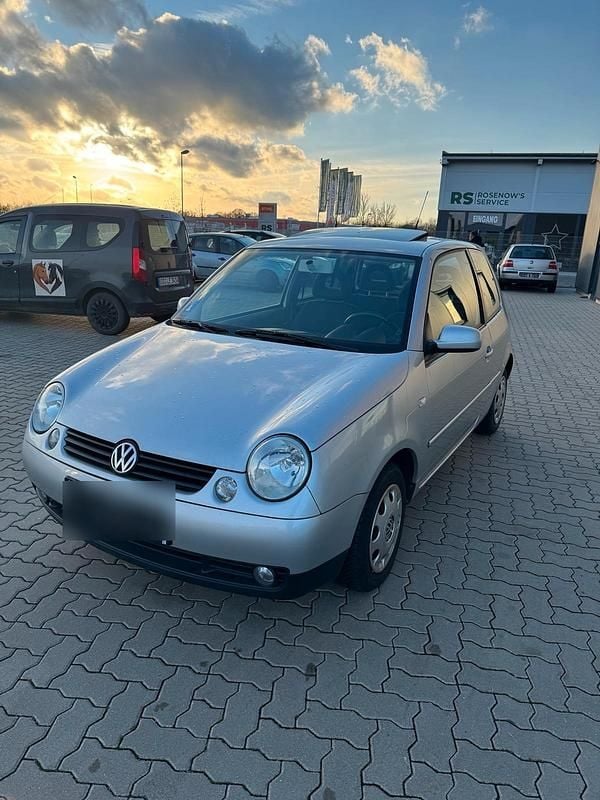 Silber Gebraucht 2002 VW Lupo Kleinwagen | 1.990 € (Fairer Preis) - Bild 1/4