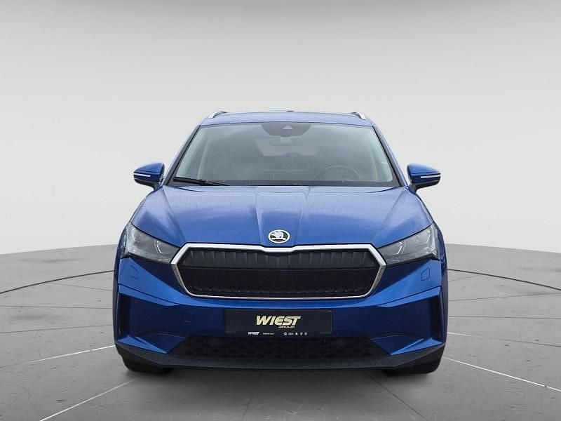 Raceblau metallic Gebraucht 2021 Skoda Enyaq iV Lodge SUV | 24.780 € (Superpreis) - Bild 1/4