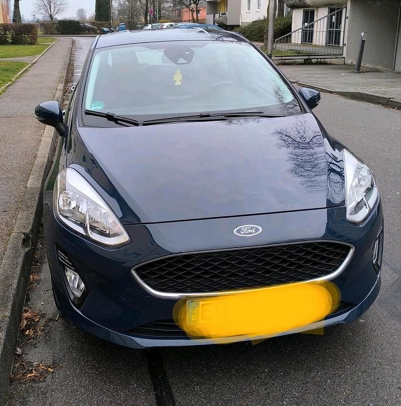 Blau Gebraucht 2017 Ford Fiesta Cool & Connect Kleinwagen | 8.200 € (Superpreis) - Bild 1/4