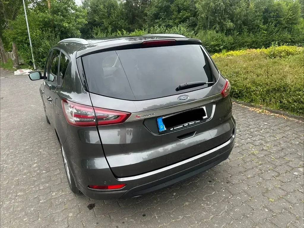 Gebraucht Ford S-MAX Business Edition 150 PS (110 kW) 2016 Grau Van / Kleinbus