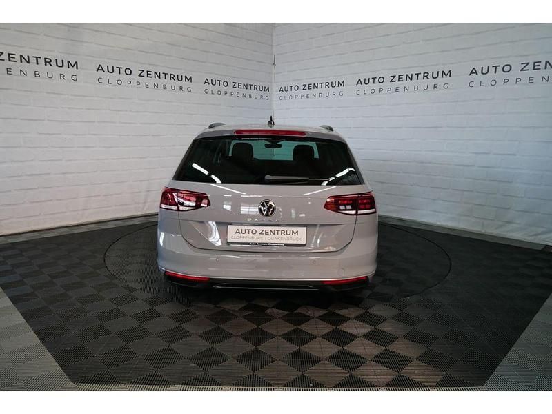 Gebraucht VW Passat Business 150 PS (110 kW) 2022 Grau Kombi