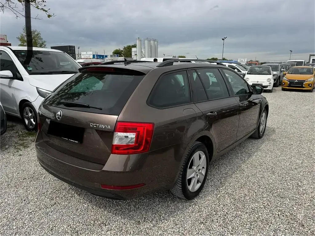 Gebraucht Skoda Octavia Ambition 150 PS (110 kW) 2017 Braun Limousine
