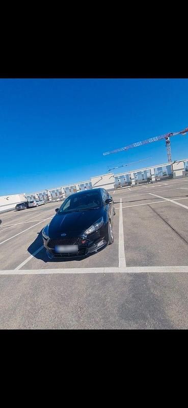 Gebraucht Ford Focus ST 250 PS (183 kW) 2018 Schwarz Limousine