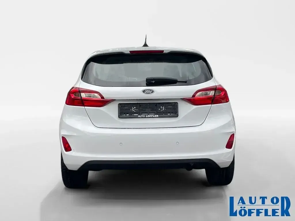 Gebraucht Ford Fiesta Cool & Connect 101 PS (74 kW) 2017 Weiß Kleinwagen