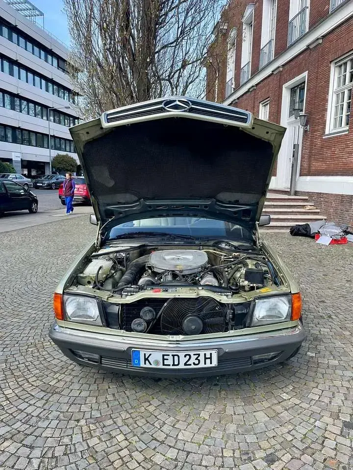 Gebraucht Mercedes 380 204 PS (150 kW) 1983 Grün Coupé