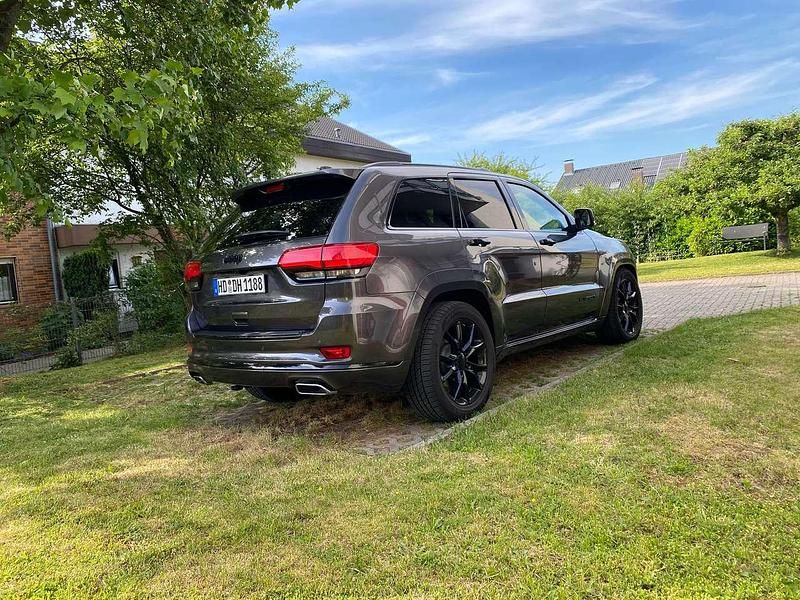 Grau Gebraucht 2015 Jeep Grand Cherokee SUV | 19.500 € (Guter Preis) - Bild 1/4