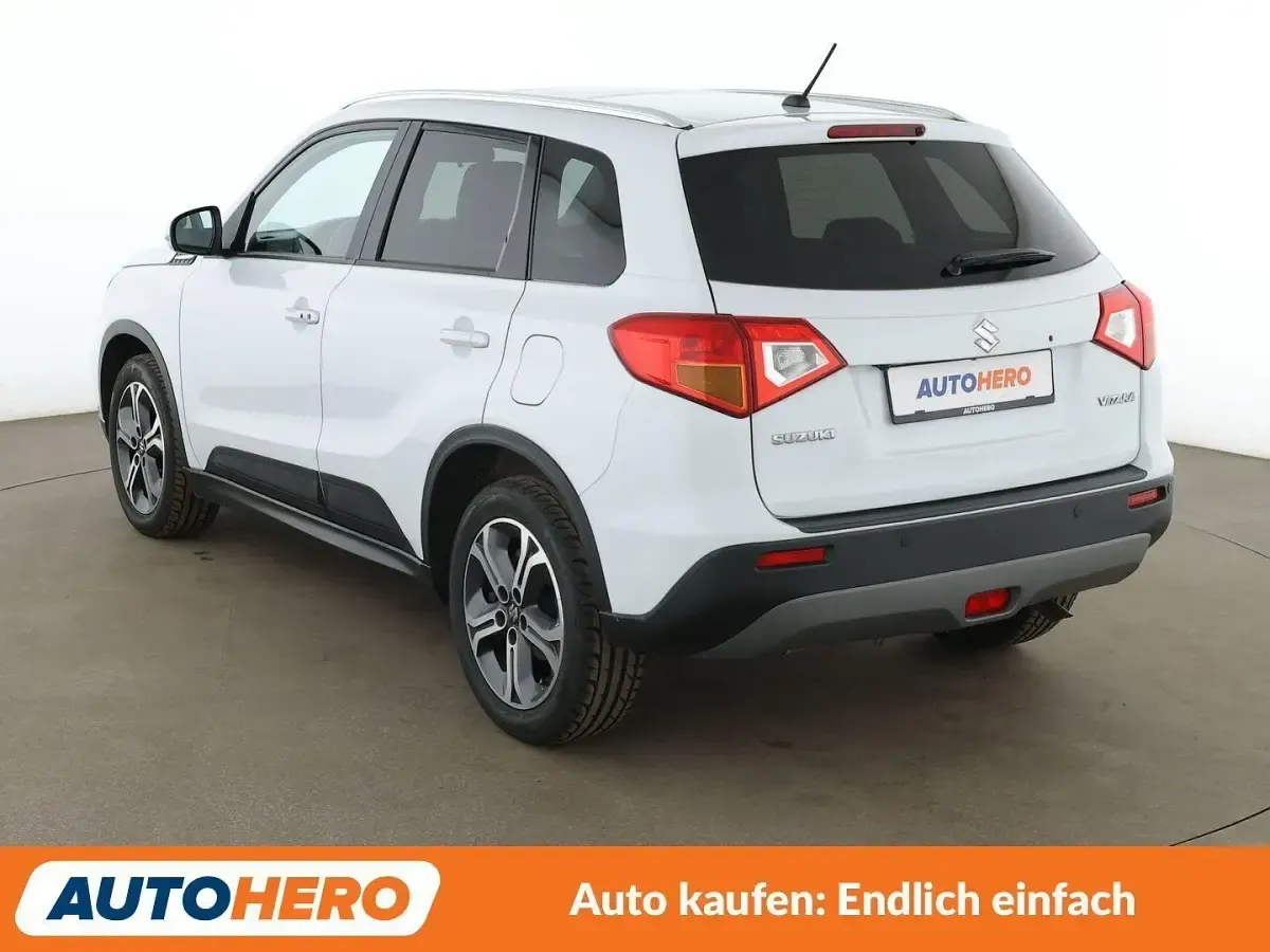 Gebraucht Suzuki Vitara Comfort 120 PS (88 kW) 2016 Weiß SUV